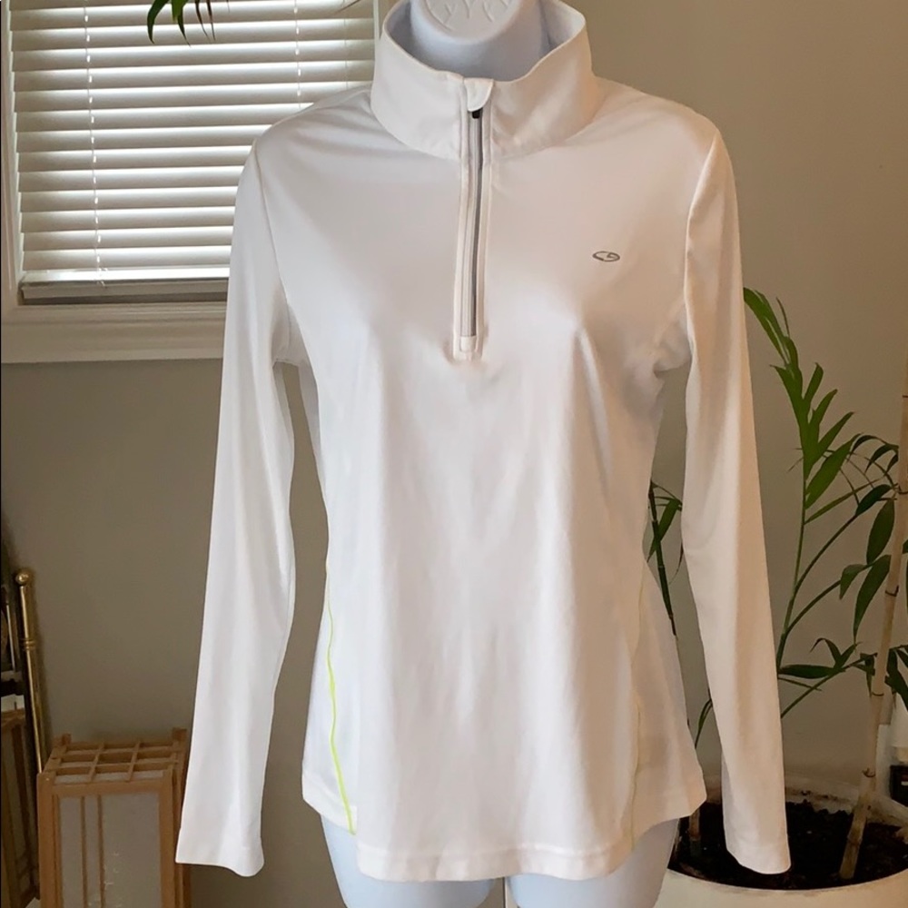 Fitted activewear long sleeve
